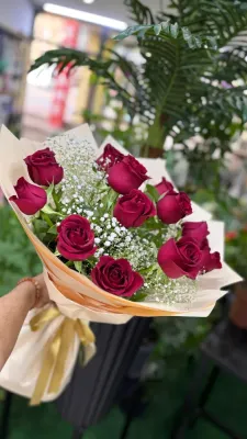 9 Bordo Gül Buketi