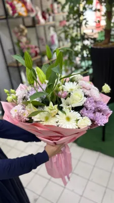 Beyaz Lilyum ve Pastel Karışık Buket